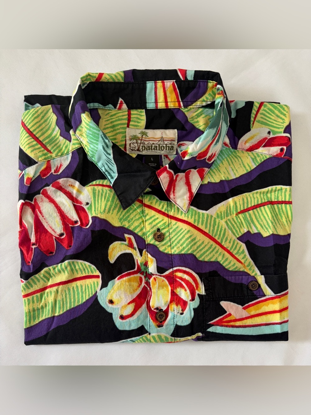 Patagonia Pataloha Men’s Size L Malihini Hawaiian Shirt 88 Bananas Black Leaves